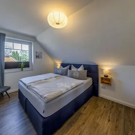 Holoiday House Starboard Kakohl