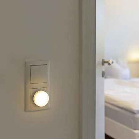 Holoiday House Starboard *