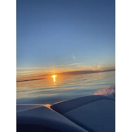 Holoiday House Starboard